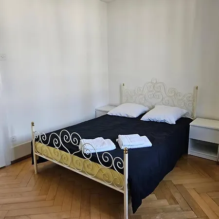Apartment In Capital, Sleep Four Bern